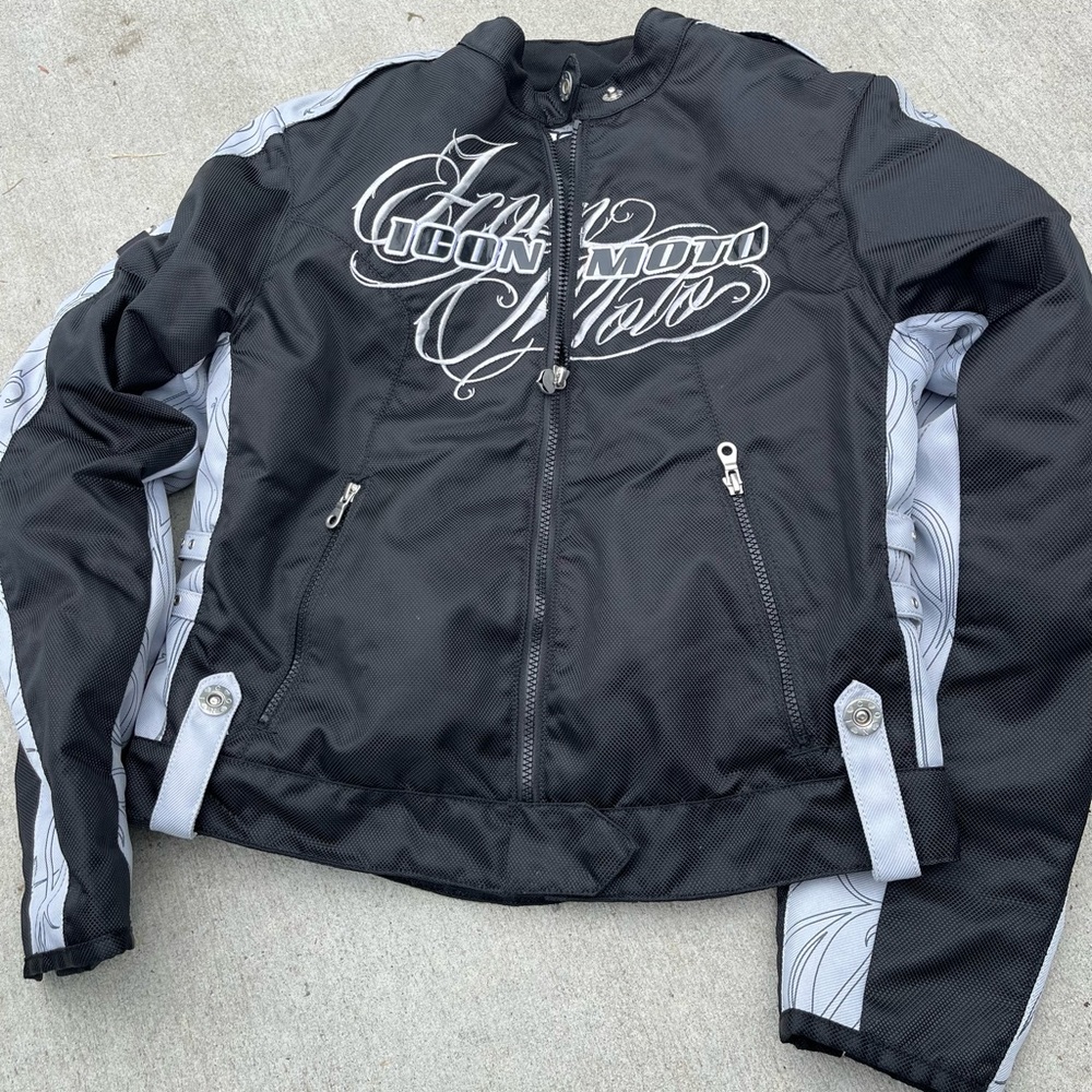 ICON WOMENS MITO BLACK JAVKET WITH HARDWARE SZ US LARGE